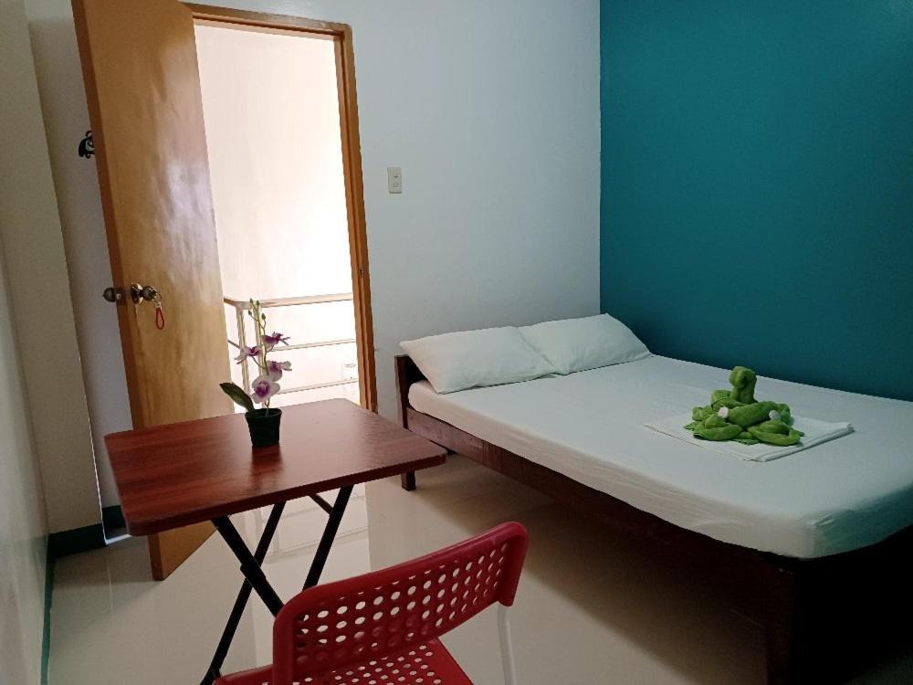 Pete'S Inn Roxas City Bagian luar foto