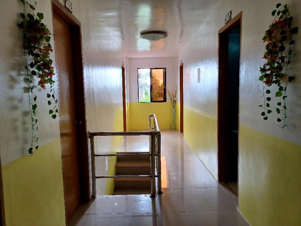 Pete'S Inn Roxas City Bagian luar foto