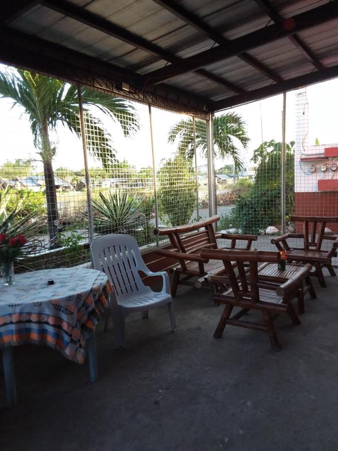 Pete'S Inn Roxas City Bagian luar foto